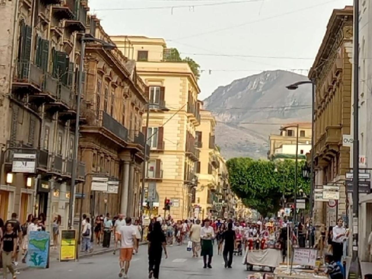 Al Palazzo Del Principe Al Massimo Palermo Exterior foto