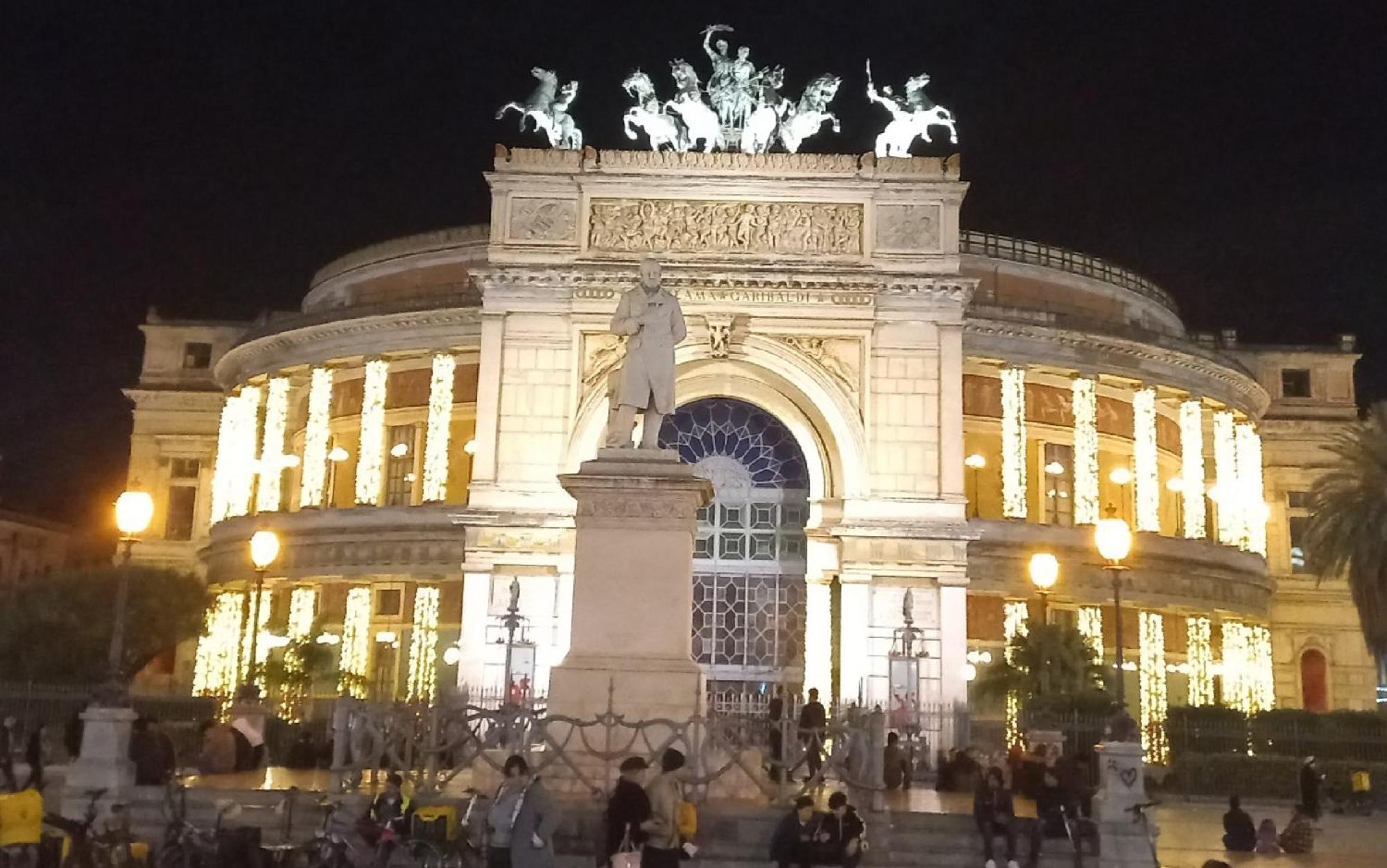 Al Palazzo Del Principe Al Massimo Palermo Exterior foto